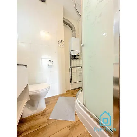Privat bolig Colourful - 10 Minutes To Old Town & Seaside *