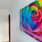 Colourful - 10 Minutes To Old Town & Seaside *