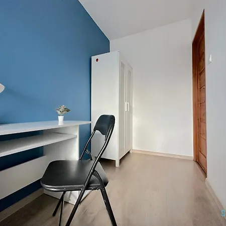 Colourful - 10 Minutes To Old Town & Seaside Alloggio in famiglia *
